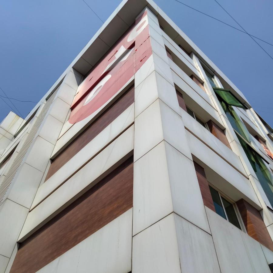 Hotel Everest Lodging Нави Мумбаи Экстерьер фото