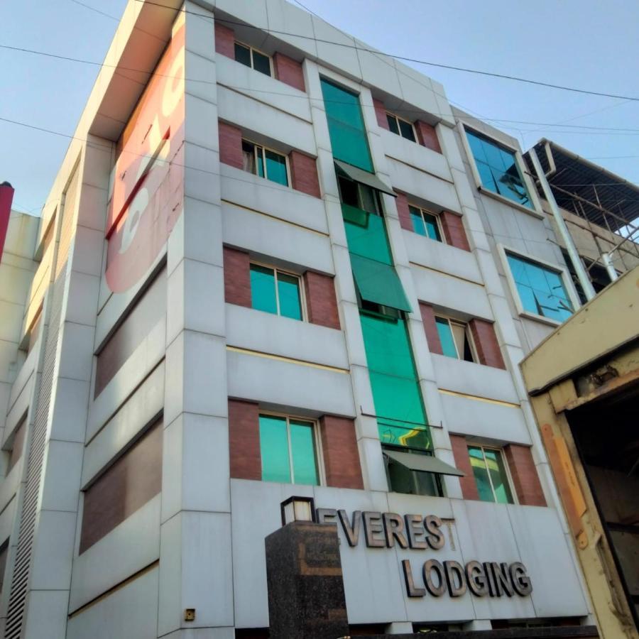 Hotel Everest Lodging Нави Мумбаи Экстерьер фото