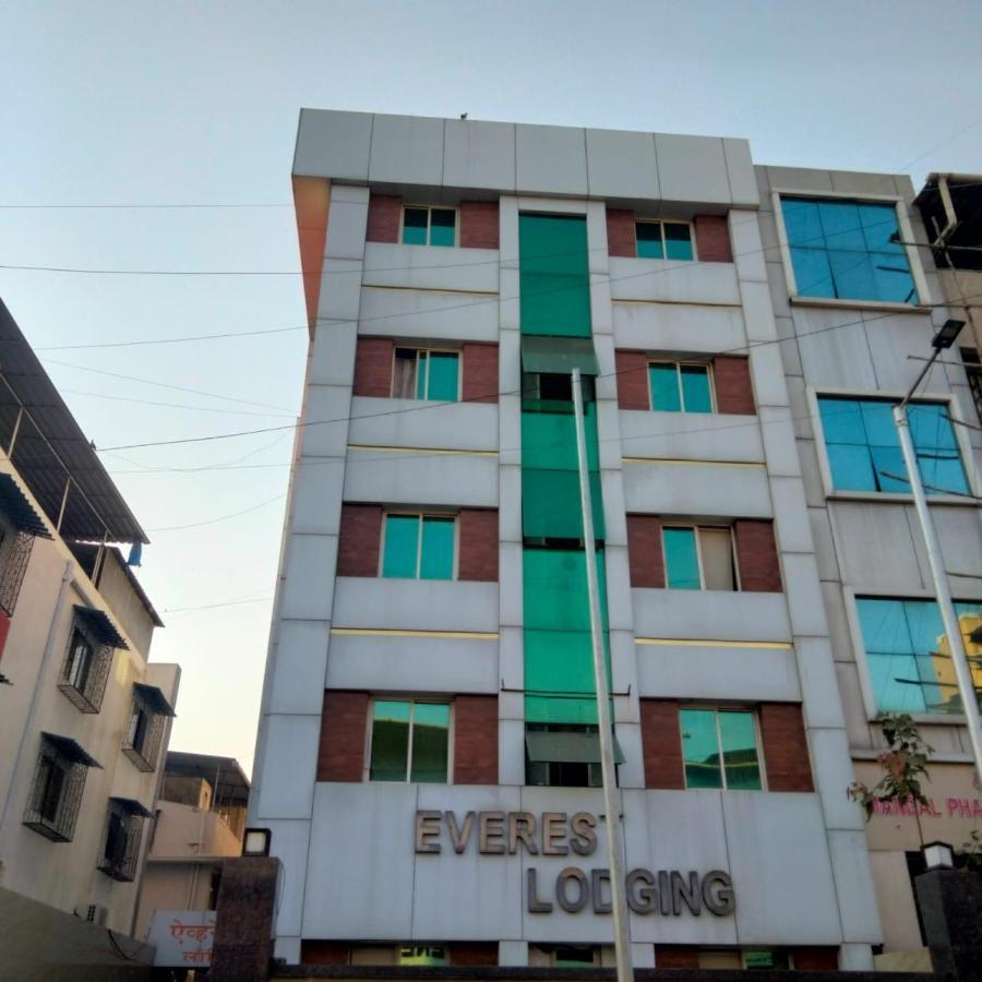 Hotel Everest Lodging Нави Мумбаи Экстерьер фото