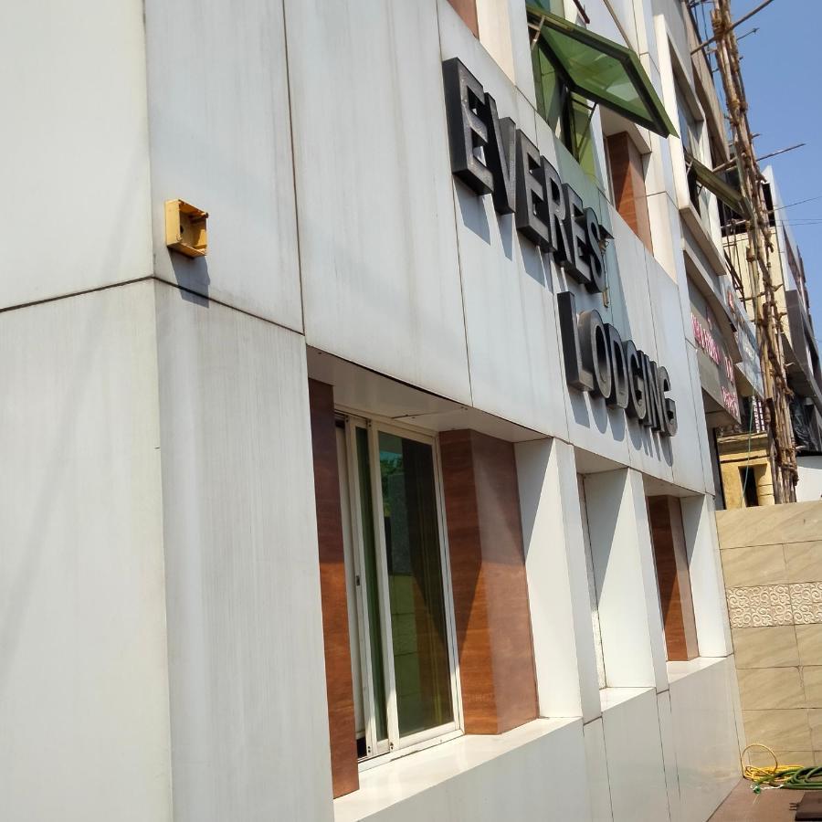 Hotel Everest Lodging Нави Мумбаи Экстерьер фото