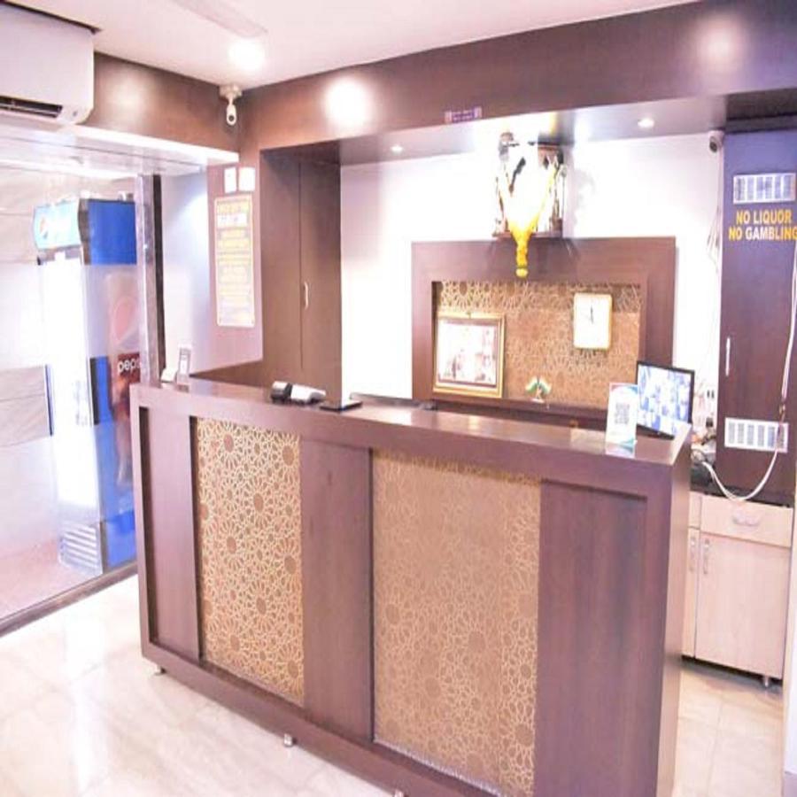Hotel Everest Lodging Нави Мумбаи Экстерьер фото